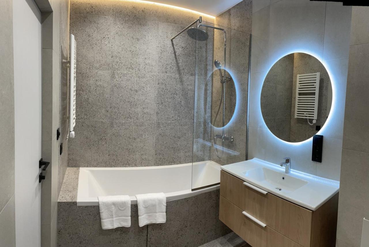 Cities Gallery Apartments Λβιβ Εξωτερικό φωτογραφία